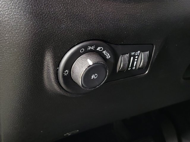 Used 2024 Jeep Compass Trailhawk AWD/4WD image 21