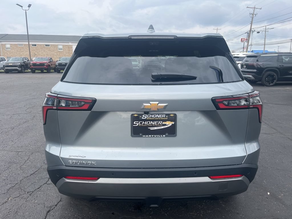 New 2026 Chevrolet Equinox LT w/ Convenience Package II FWD image 4