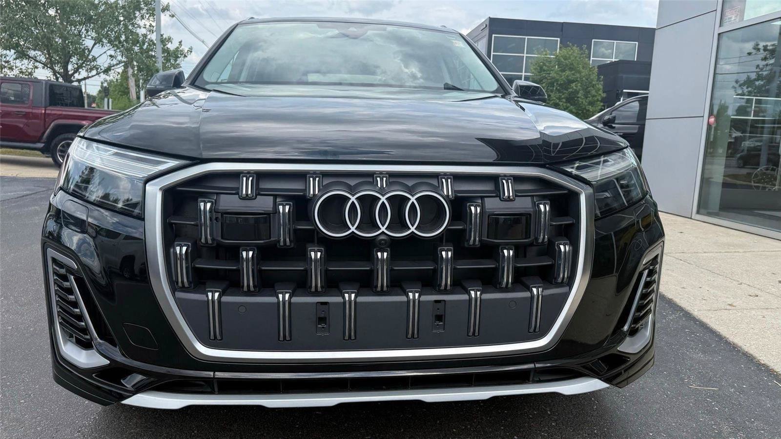 Used 2025 Audi Q7 3.0T Premium Plus AWD/4WD image 16