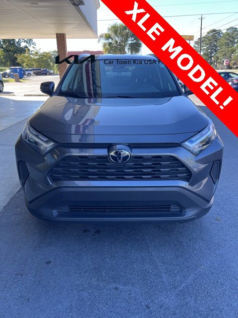 Used 2022 Toyota RAV4 XLE image 4