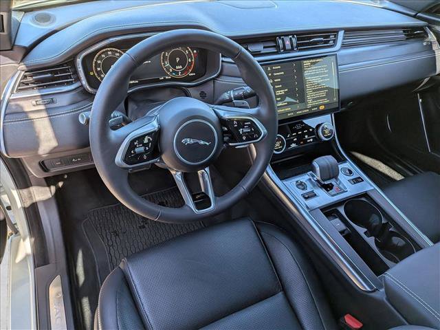 Used 2024 Jaguar XF R-Dynamic SE image 10