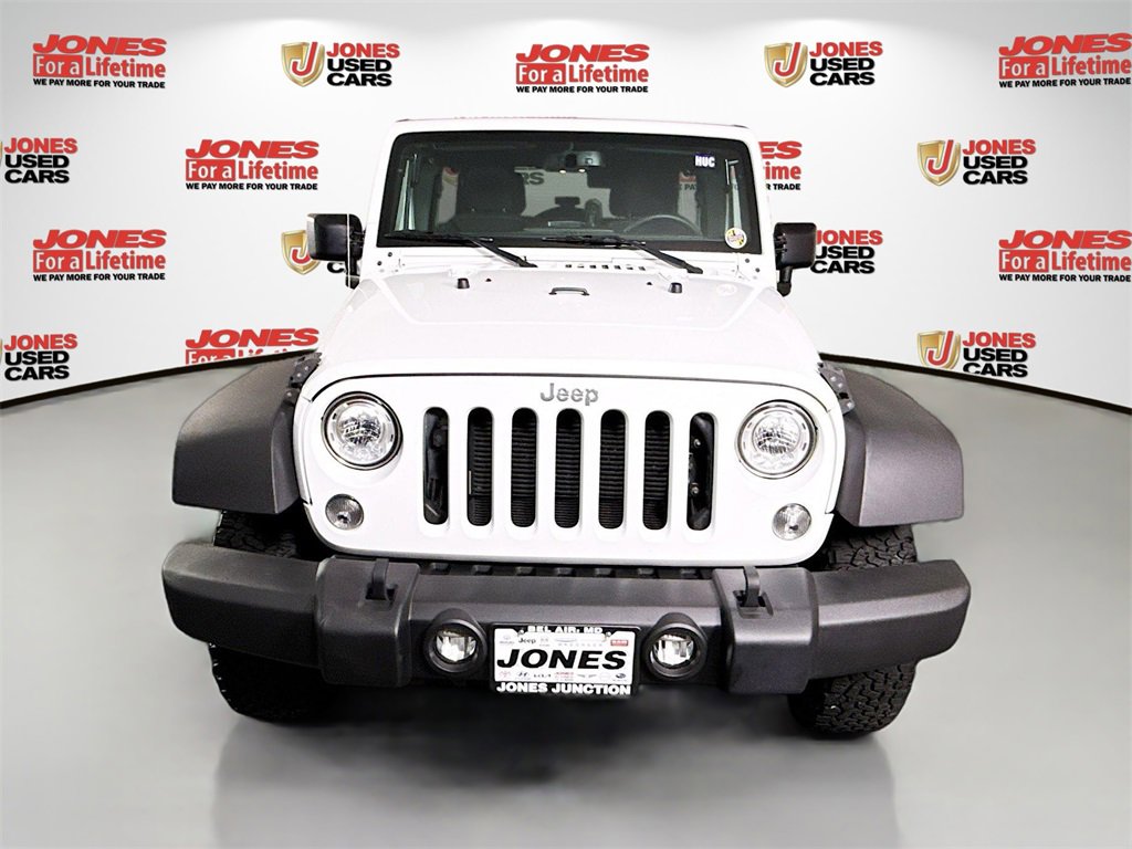 Used 2017 Jeep Wrangler Unlimited Rubicon w/ Connectivity Group image 10