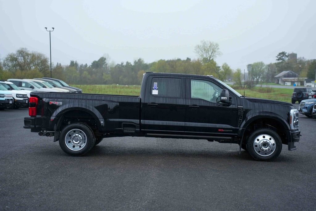 Used 2026 Ford F450 Platinum w/ FX4 Off-Road Package AWD/4WD image 4