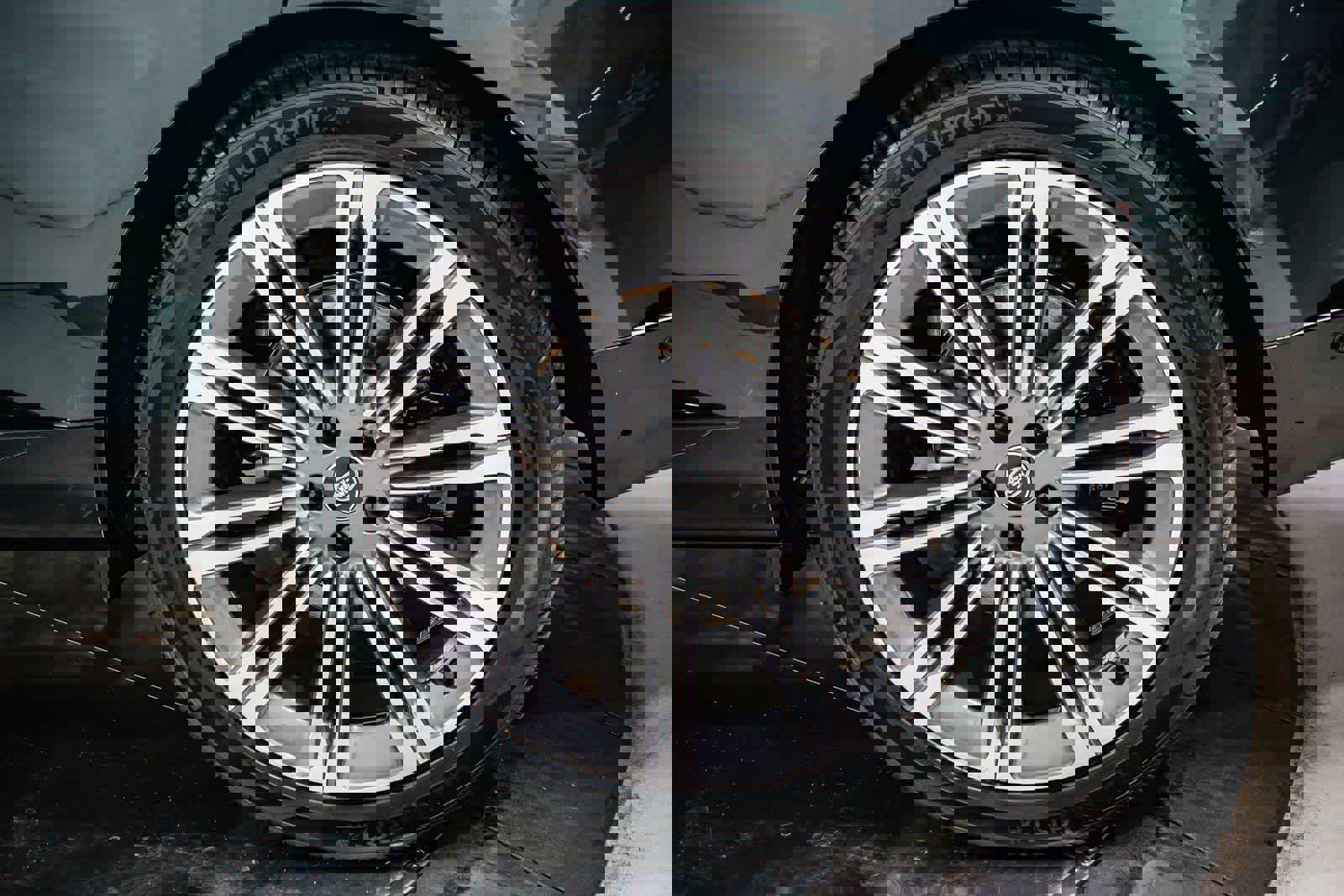 Used 2024 Land Rover Range Rover Long Wheelbase SE image 10