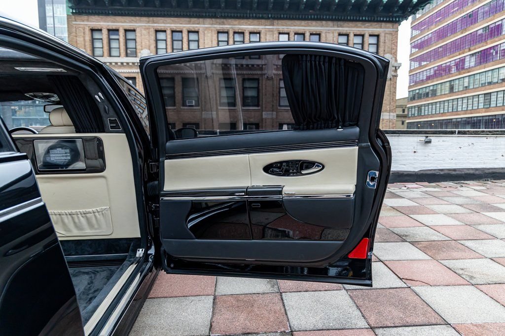 Used 2009 Maybach 62 S RWD image 71