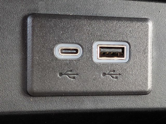 Used 2025 Chevrolet Suburban LT AWD/4WD image 29