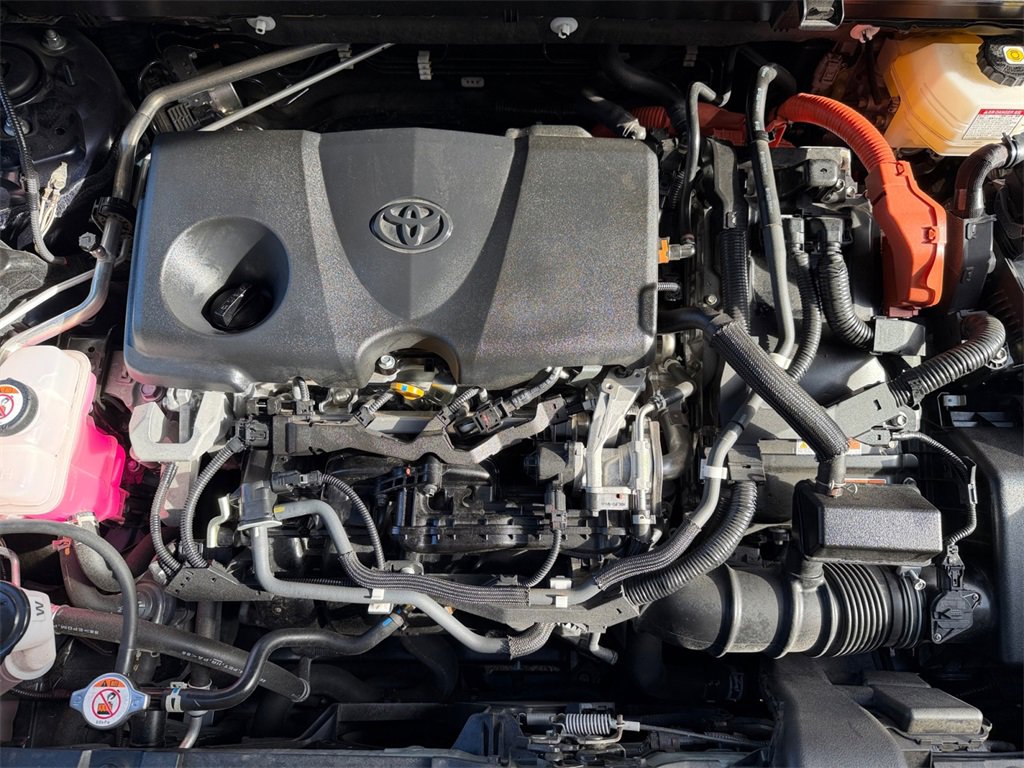 Used 2021 Toyota Venza XLE image 9