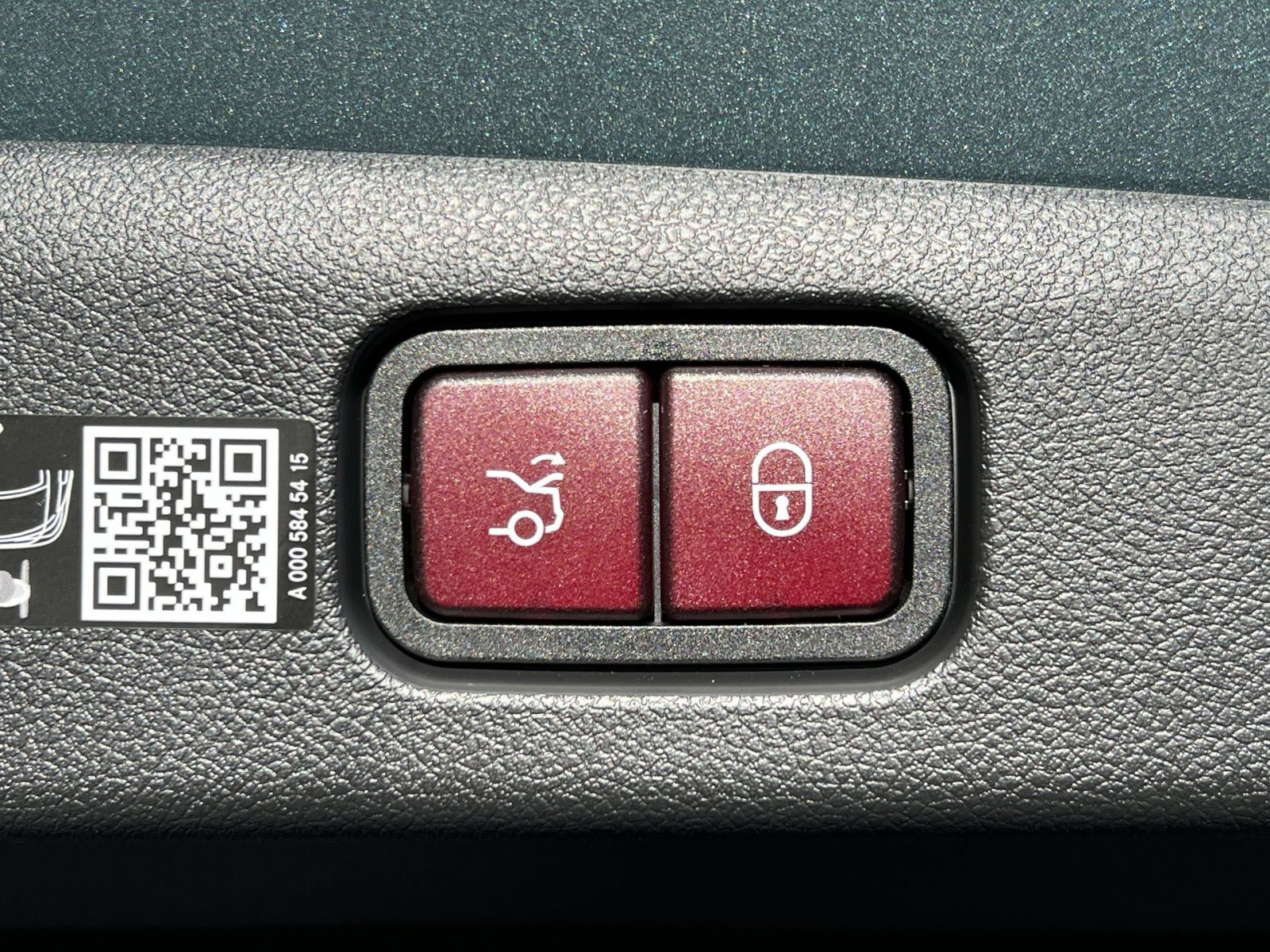 New 2026 Mercedes-Benz E 450 4MATIC Sedan image 25