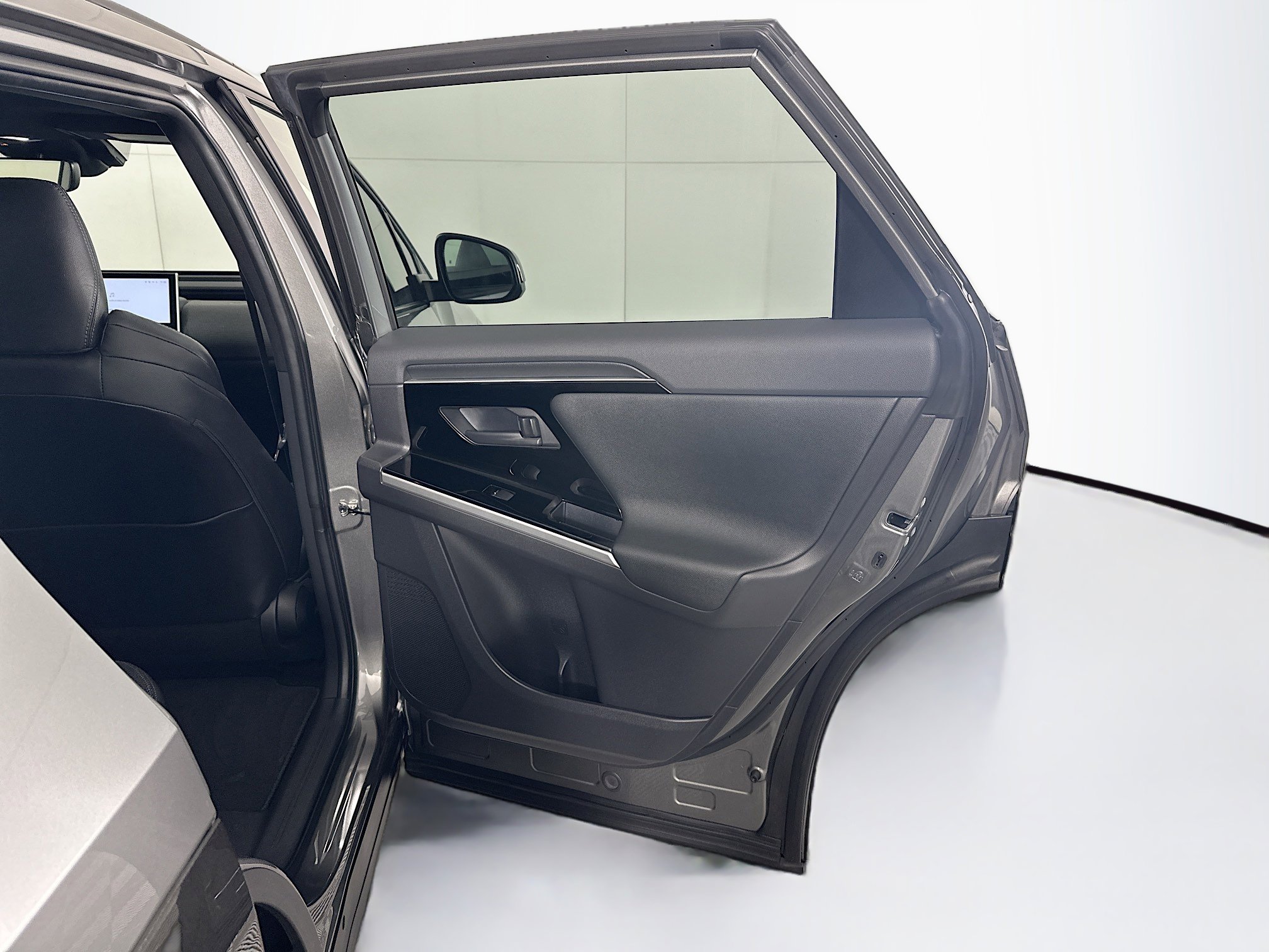 Used 2023 Toyota bZ4X XLE w/ Weather Package FWD image 30