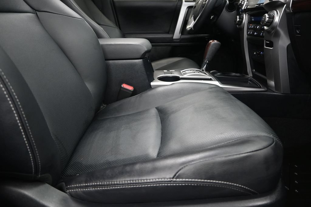Used 2024 Toyota 4Runner Limited RWD image 25