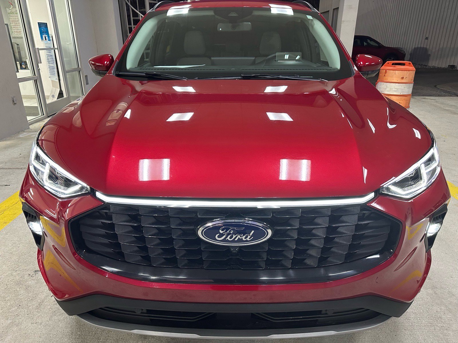 Certified 2025 Ford Escape Platinum w/ Premium Technology Package image 8