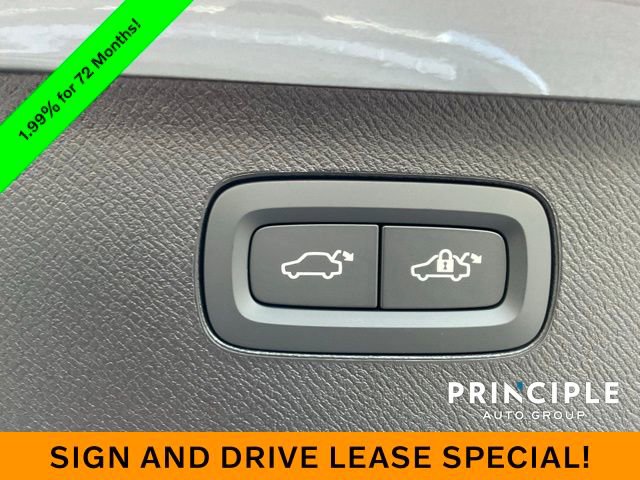 New 2026 Volvo XC90 B6 Plus w/ Protection Package Premier image 26