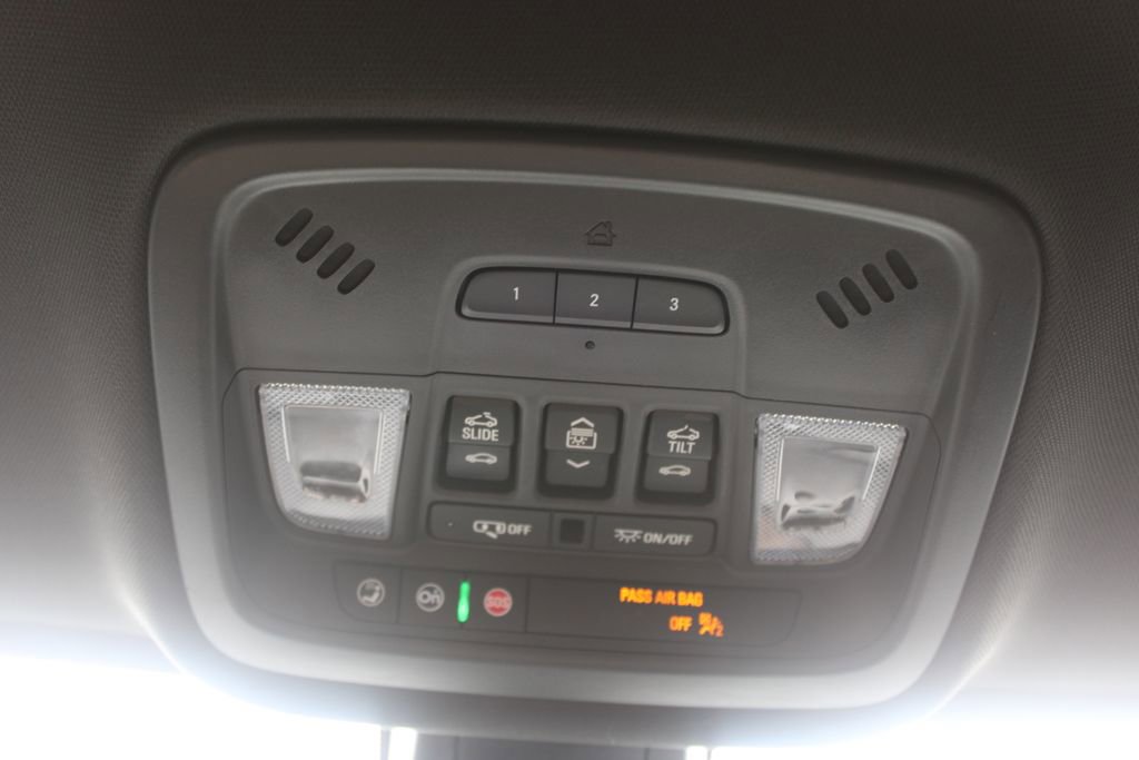 Used 2023 Chevrolet Traverse High Country AWD/4WD image 39