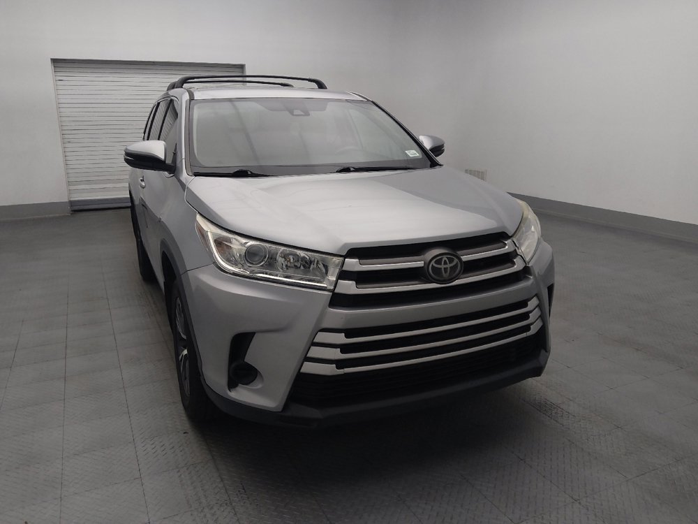 Used 2019 Toyota Highlander LE AWD/4WD image 14