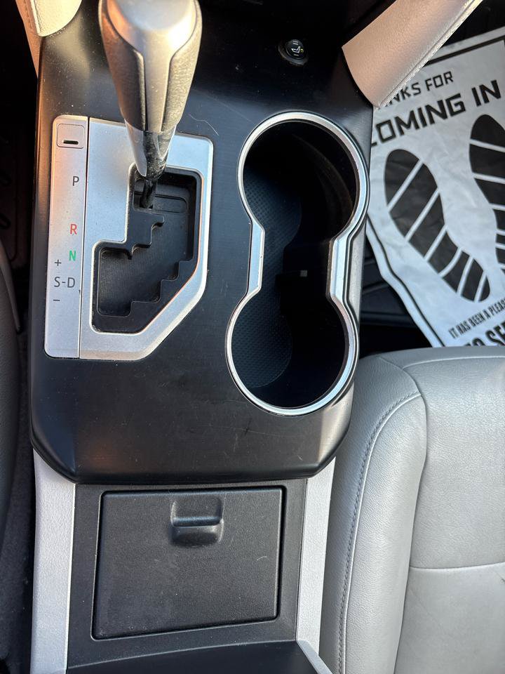 Used 2014 Toyota Camry LE w/ Moonroof Package FWD image 30