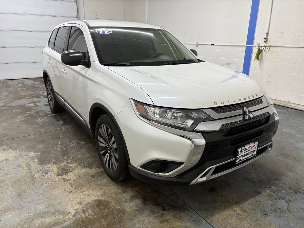 Used 2019 Mitsubishi Outlander ES
