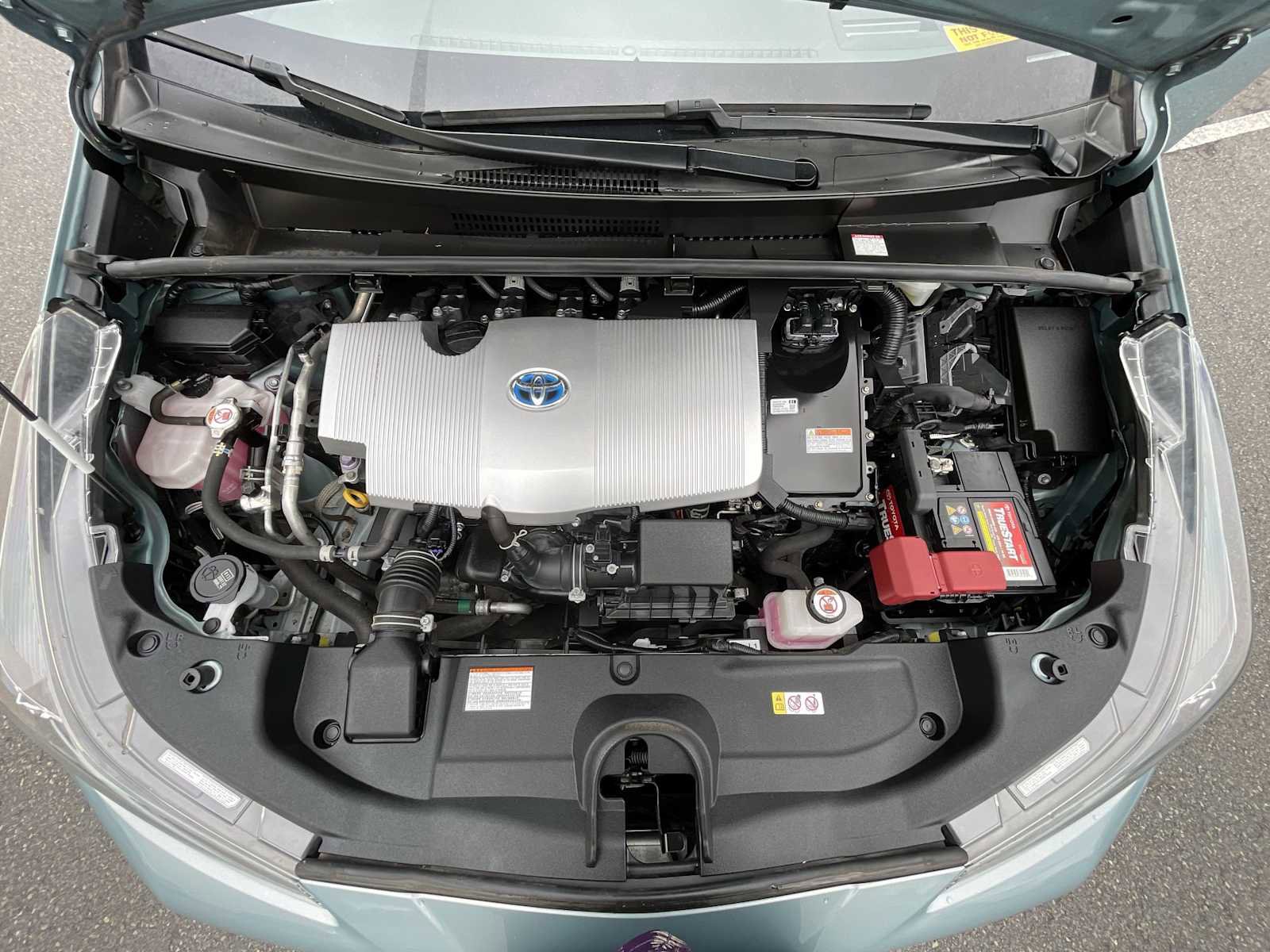 Used 2022 Toyota Prius Limited image 17