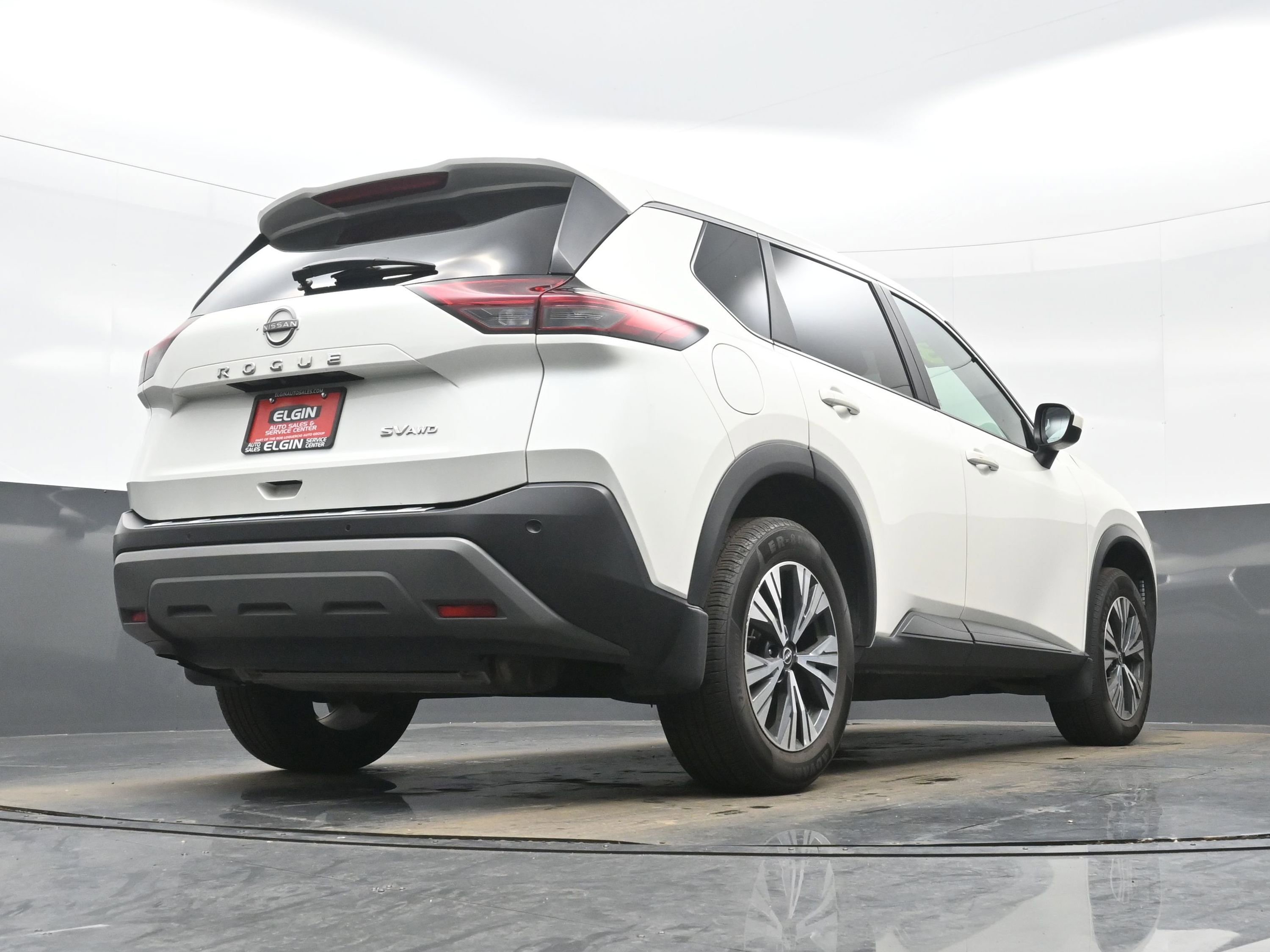 Used 2023 Nissan Rogue SV image 30