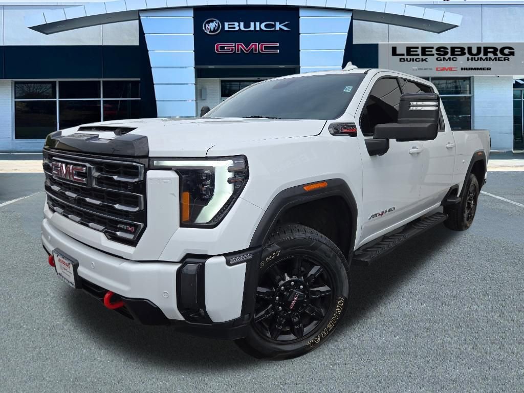 Used 2024 GMC Sierra 2500 AT4 AWD/4WD image 3