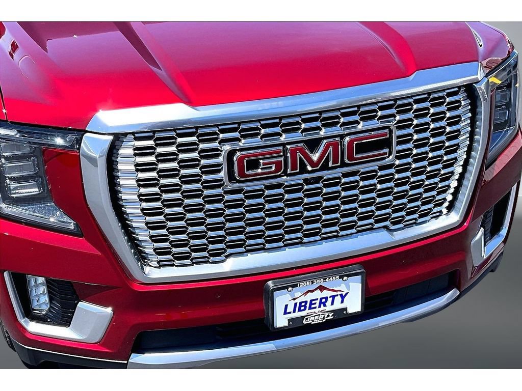 Used 2021 GMC Yukon Denali w/ Denali Ultimate Package AWD/4WD image 28