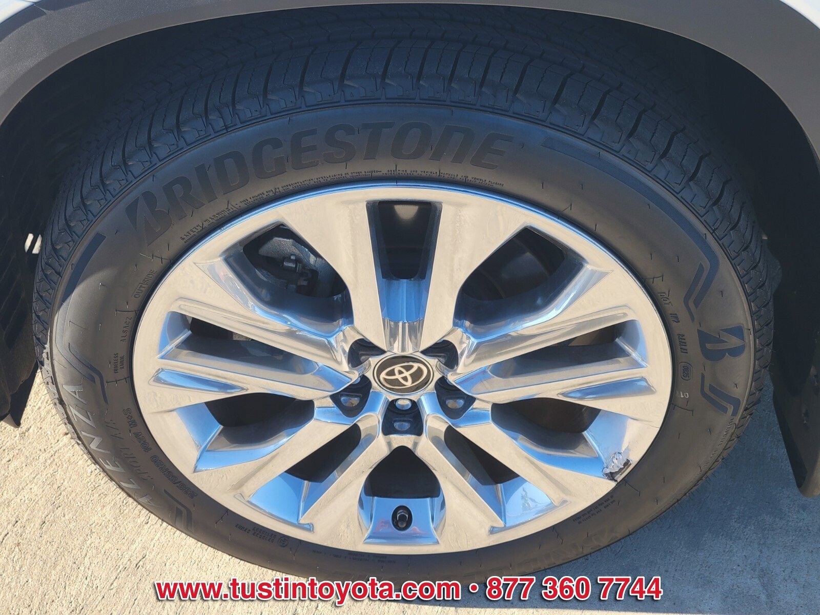 Used 2023 Toyota Highlander Limited image 9