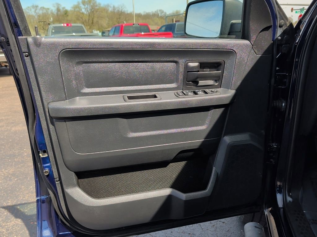 Used 2017 RAM 1500 Express w/ Express Value Package AWD/4WD image 29