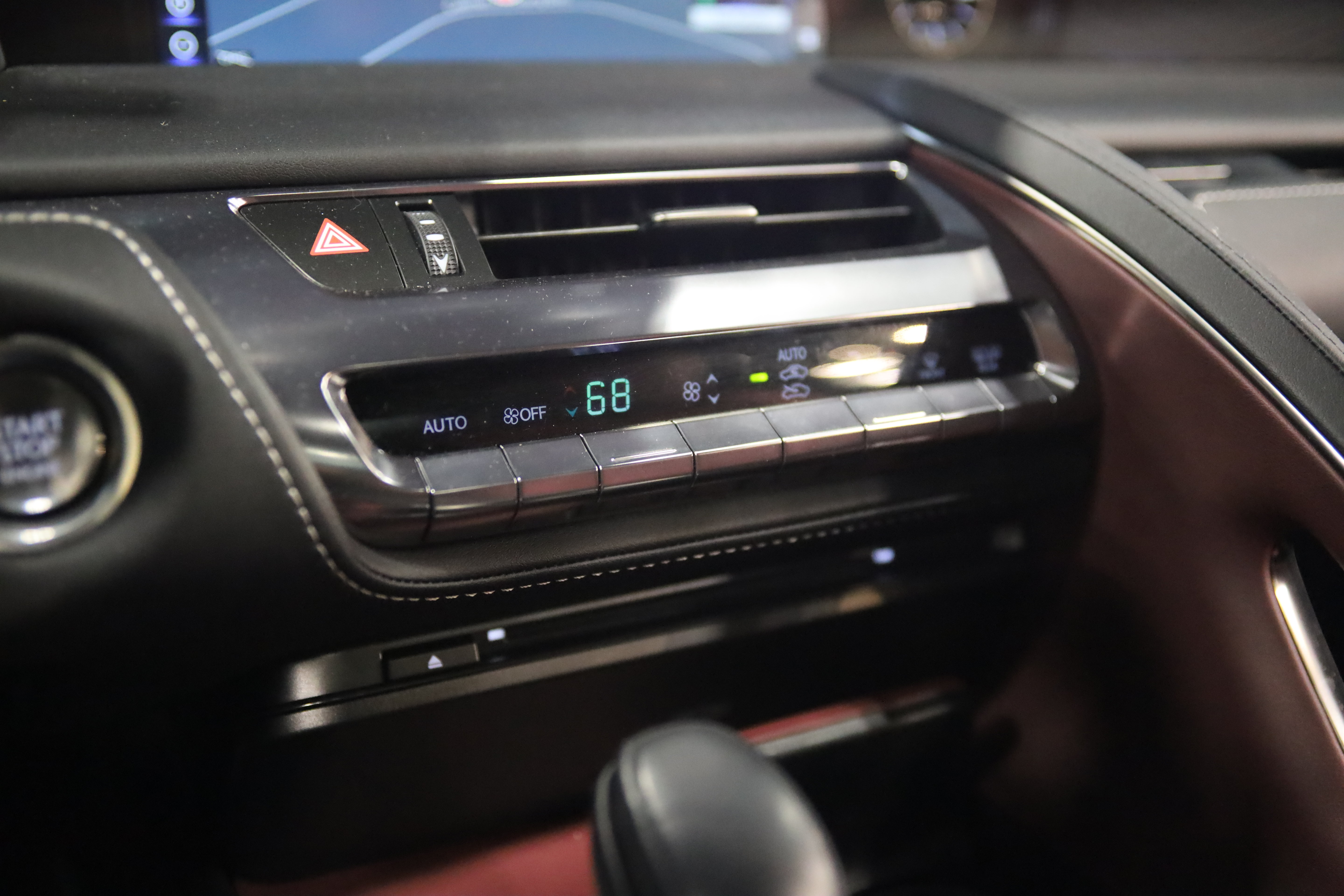 Used 2018 Lexus LC 500 Coupe w/ Touring Package RWD image 31