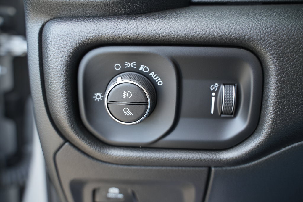Used 2022 RAM 1500 Big Horn AWD/4WD image 33