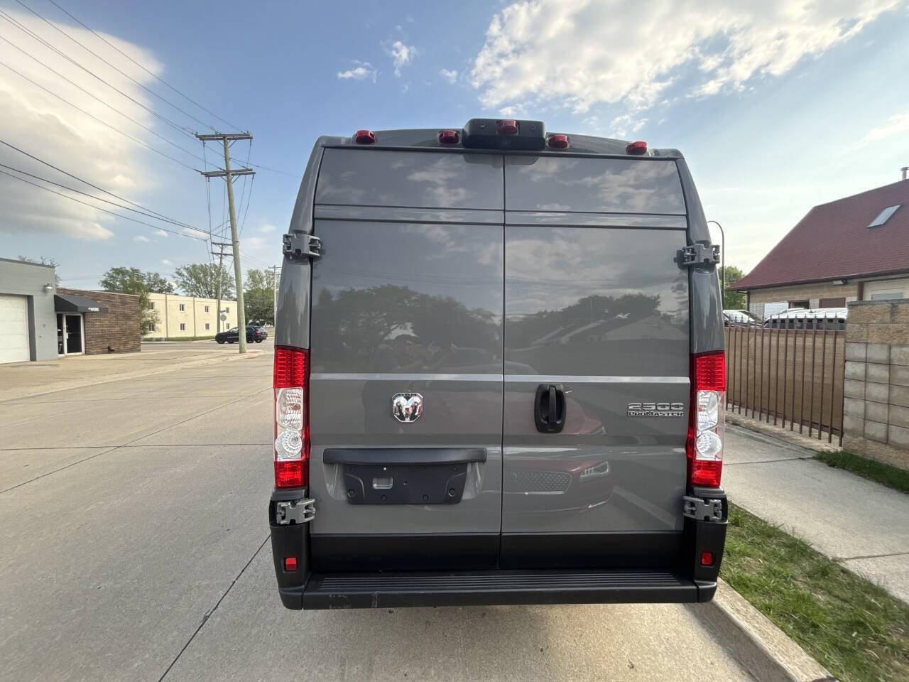 Used 2023 RAM ProMaster 2500 w/ Premium Appearance Group image 12