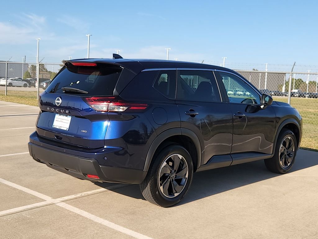 Used 2025 Nissan Rogue SV image 5