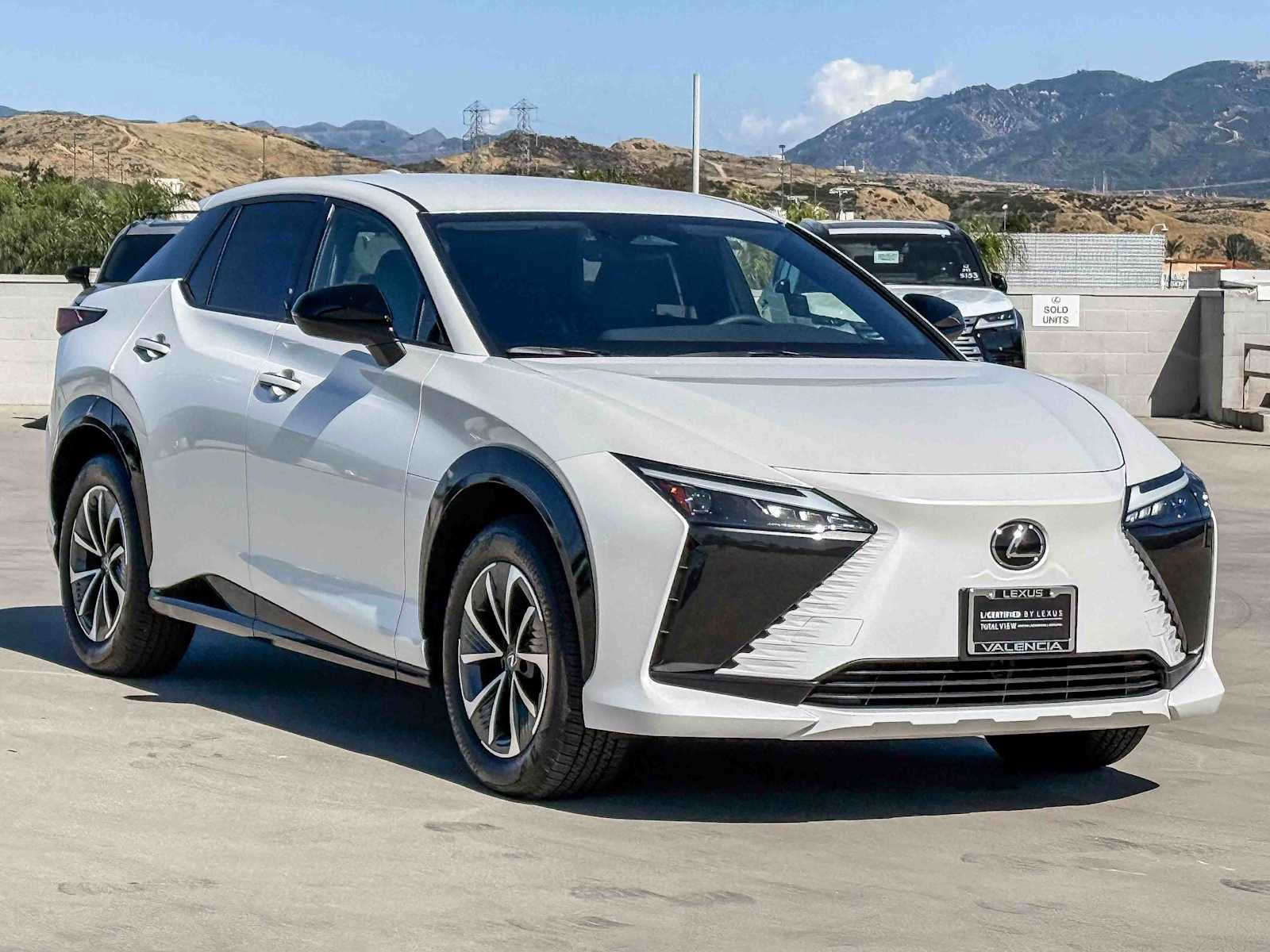 Used 2025 Lexus RZ 300e FWD image 5