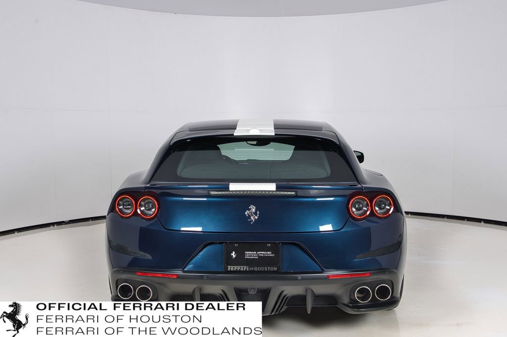 Used 2018 Ferrari GTC4Lusso image 10