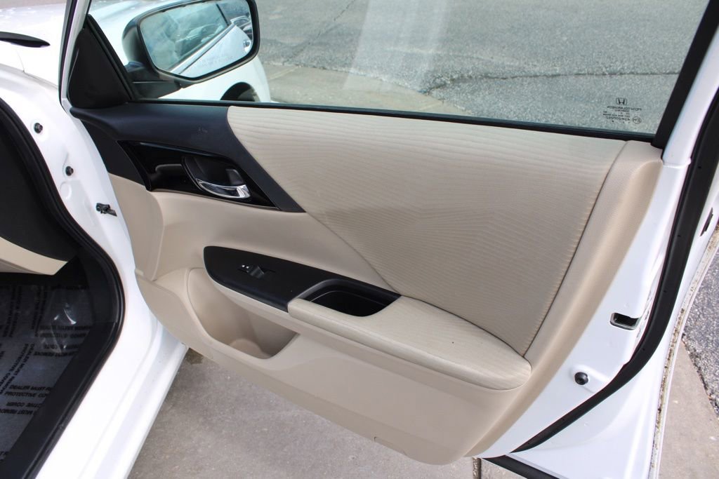 Used 2016 Honda Accord LX image 20