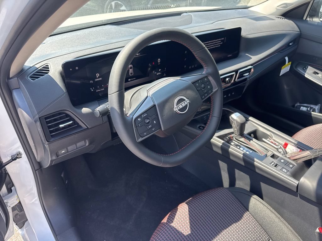 New 2026 Nissan Sentra SR w/ Floor Mat Package FWD image 10