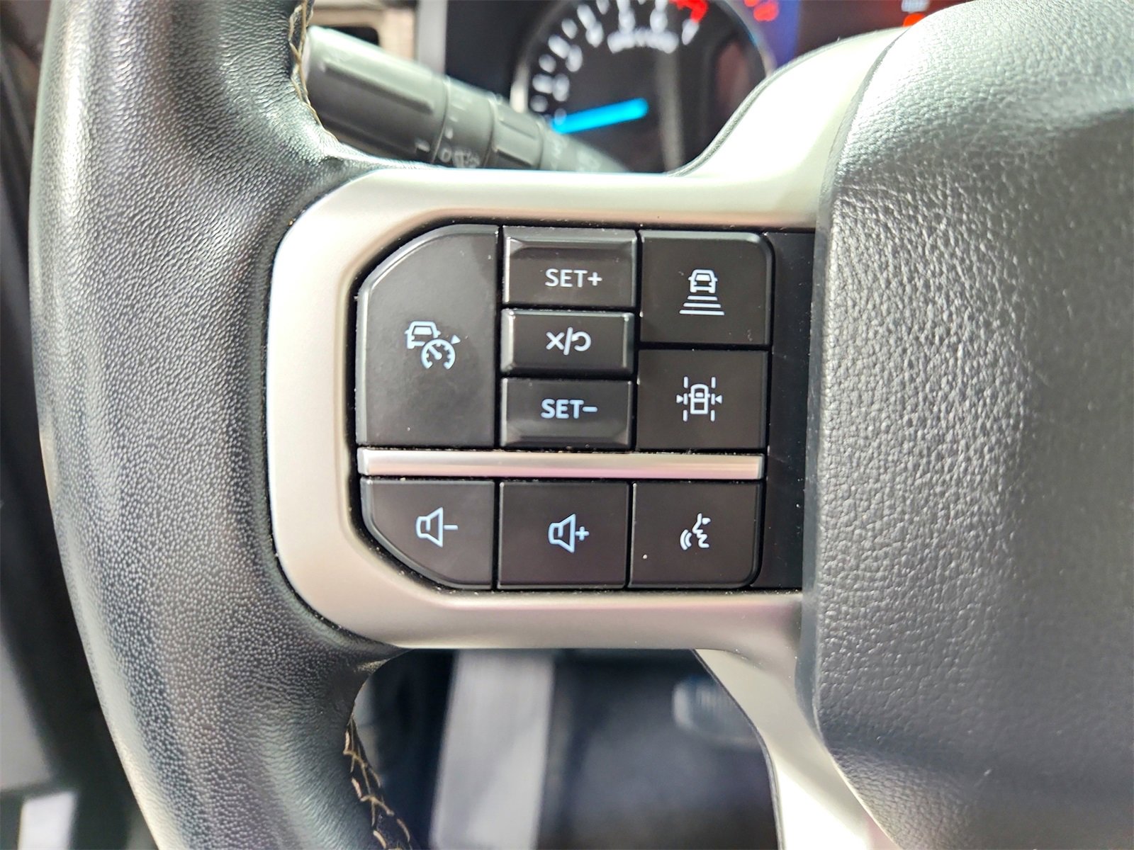 Used 2024 Ford Expedition Limited image 26