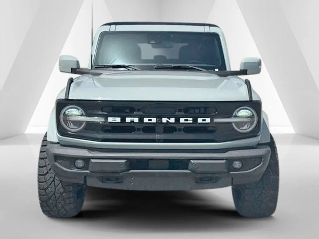 Used 2022 Ford Bronco Outer Banks AWD/4WD image 2