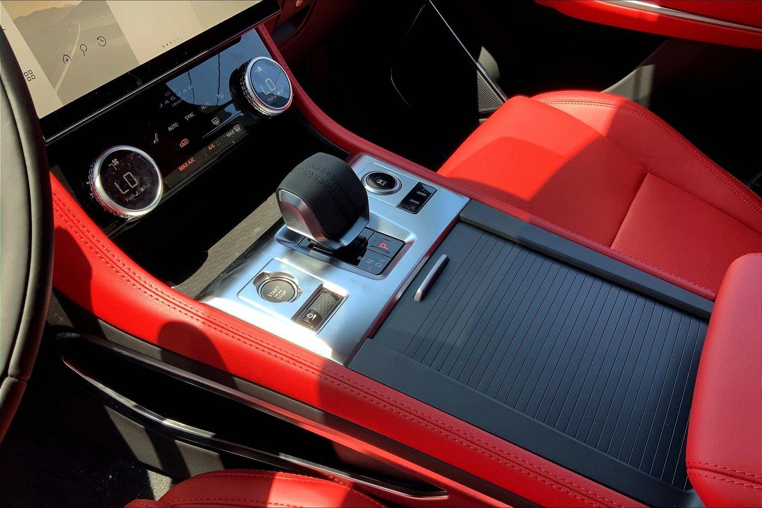 New 2026 Jaguar F-PACE R-Dynamic S image 7