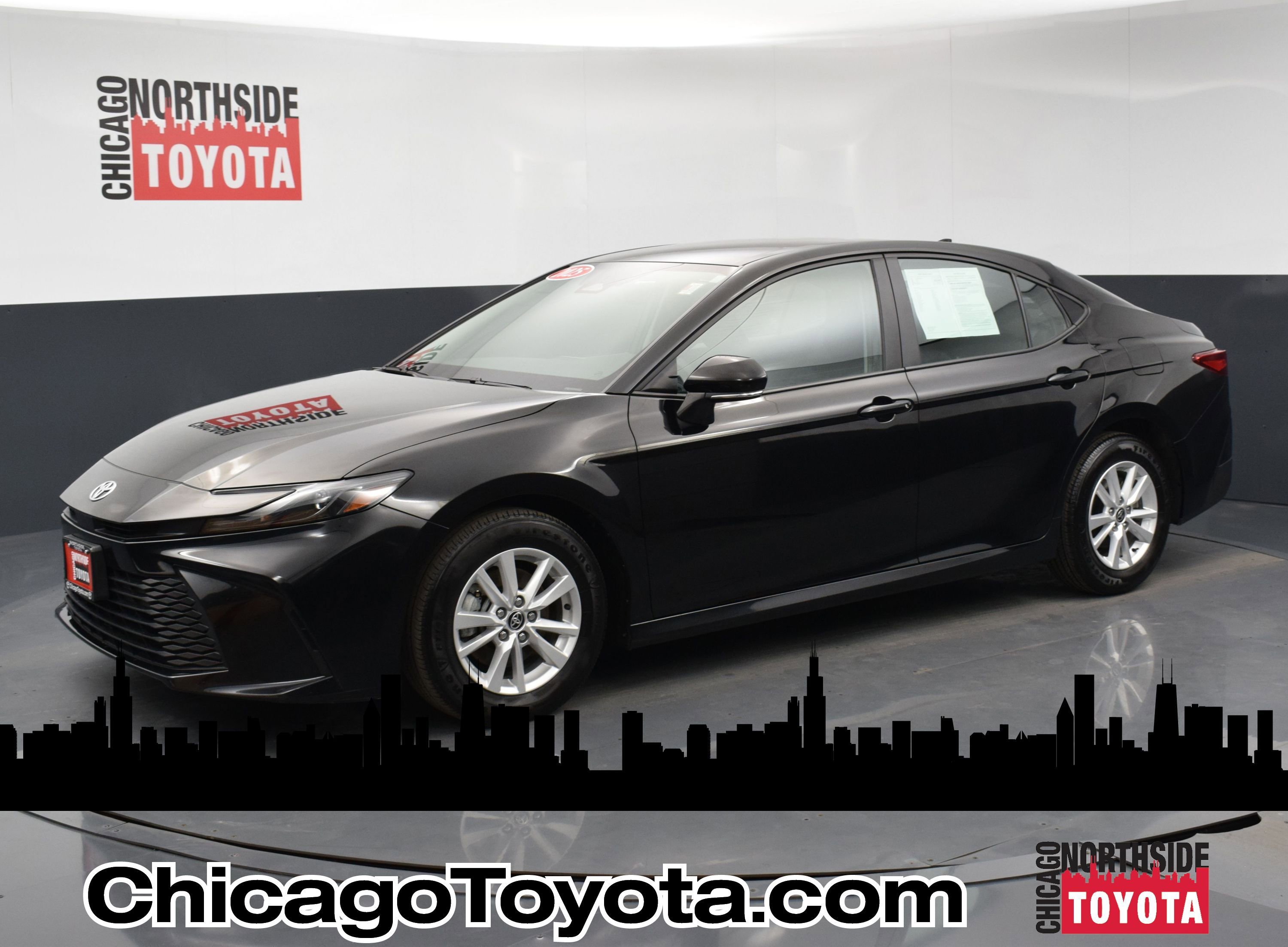 Used 2025 Toyota Camry LE image 1