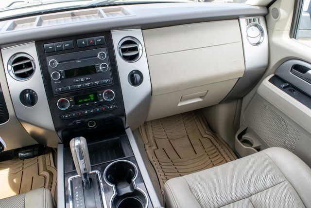 Used 2011 Ford Expedition EL Limited image 27