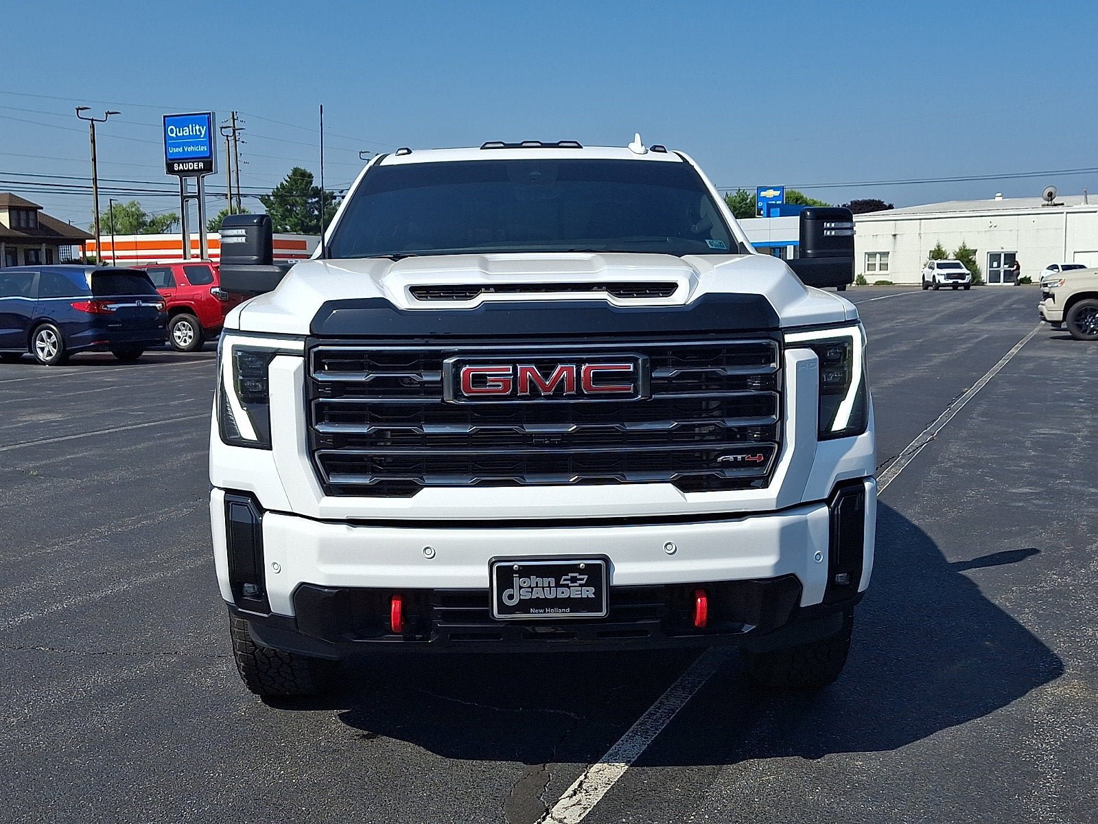 Used 2025 GMC Sierra 2500 AT4 w/ AT4 Premium Plus Package AWD/4WD image 2