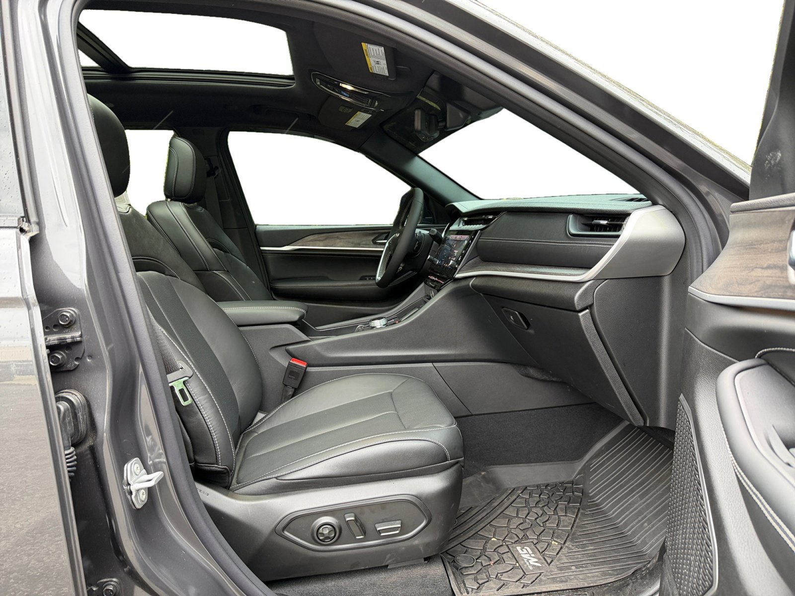 Used 2026 Jeep Grand Cherokee Limited AWD/4WD image 22