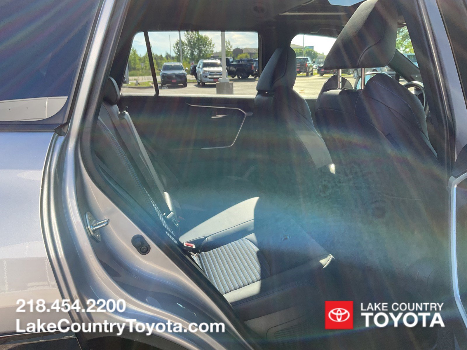 Used 2025 Toyota RAV4 XSE w/ Advanced Technology Package AWD/4WD image 13