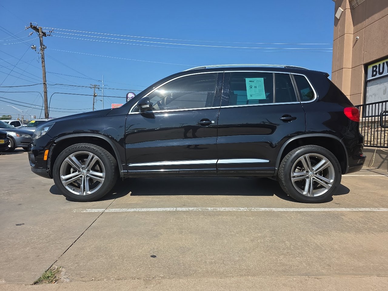 Used 2017 Volkswagen Tiguan Sport image 8
