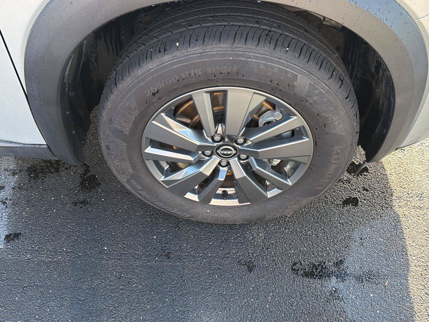 Used 2024 Nissan Pathfinder S AWD/4WD image 38
