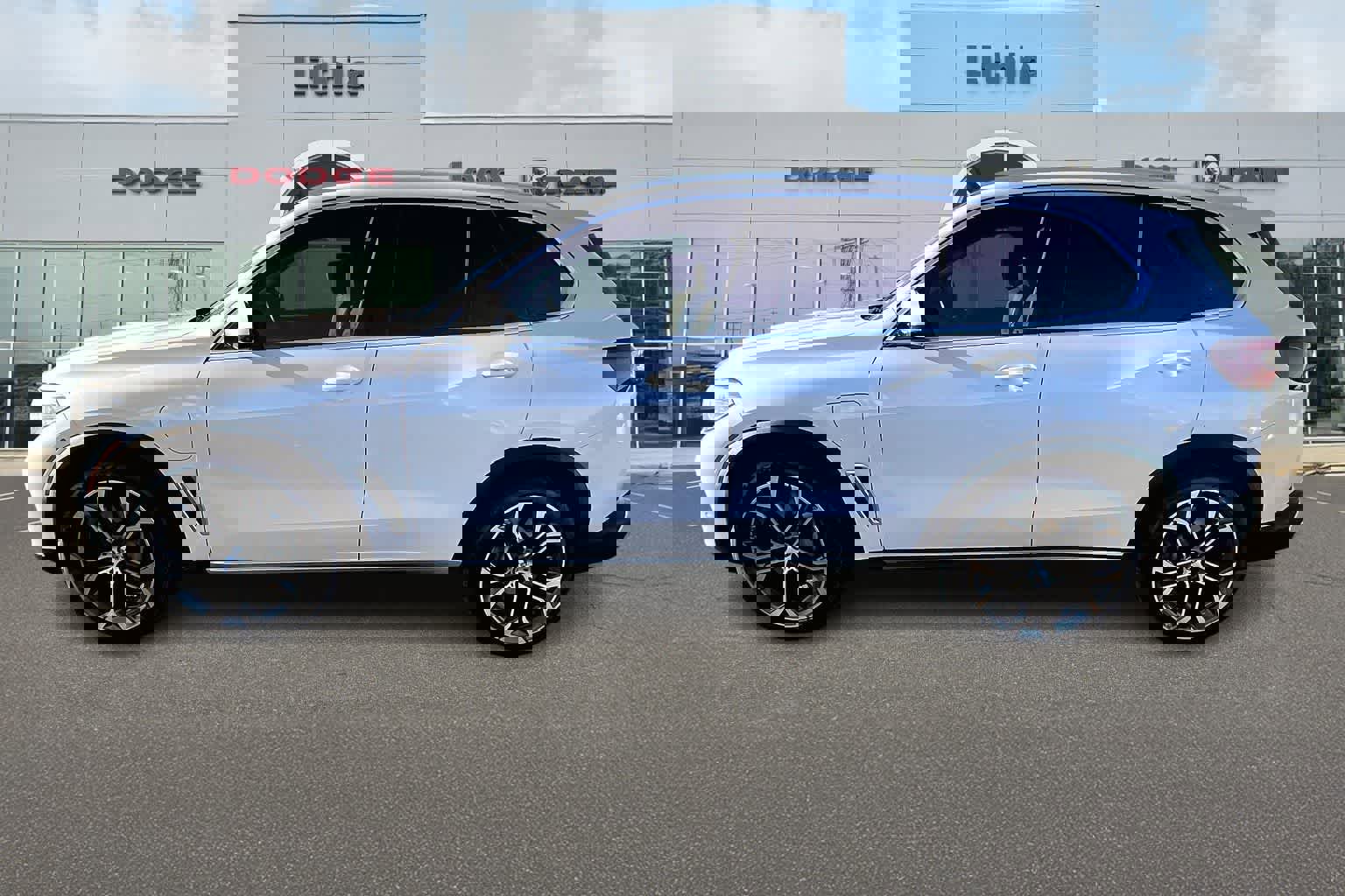 Used 2021 BMW X5 xDrive45e w/ Executive Package image 3