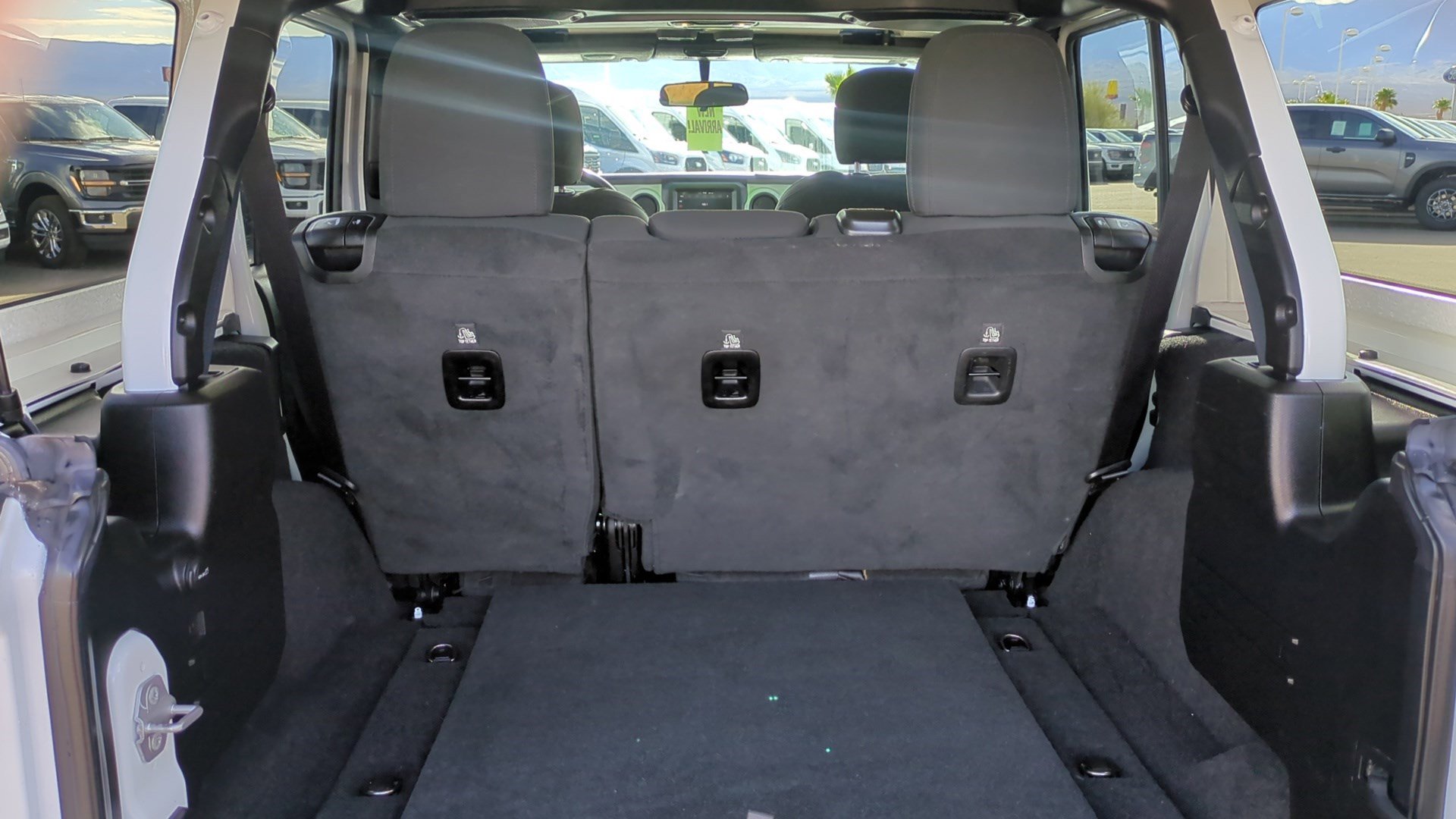 Used 2021 Jeep Wrangler Unlimited Islander image 26