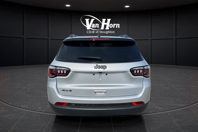 New 2025 Jeep Compass Limited w/ Sun & Sound Group image 13