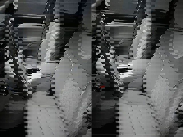 Used 2025 Volvo EX90 Ultra AWD/4WD image 16