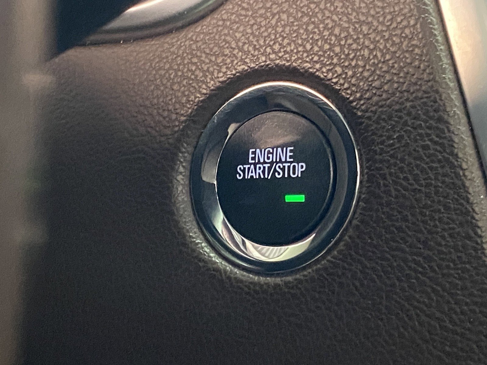 Used 2015 Cadillac SRX Luxury w/ Driver Awareness Package image 28