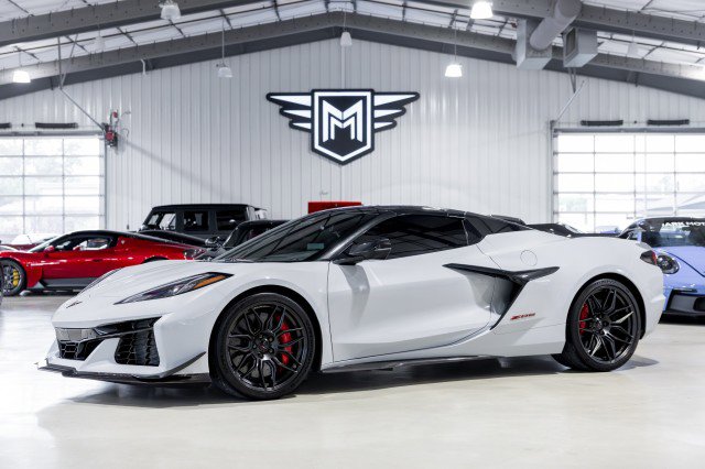 Used 2024 Chevrolet Corvette Z06 w/ Z07 Performance Package
